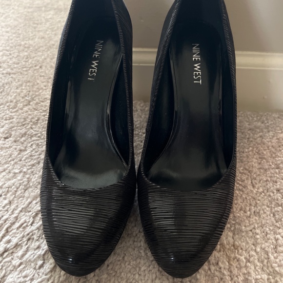 Black Pump - Picture 3 of 4